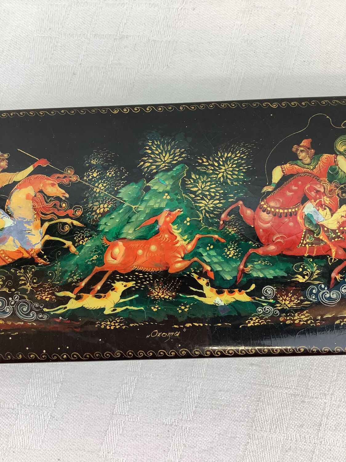 Lacquered box from Russia hand painted