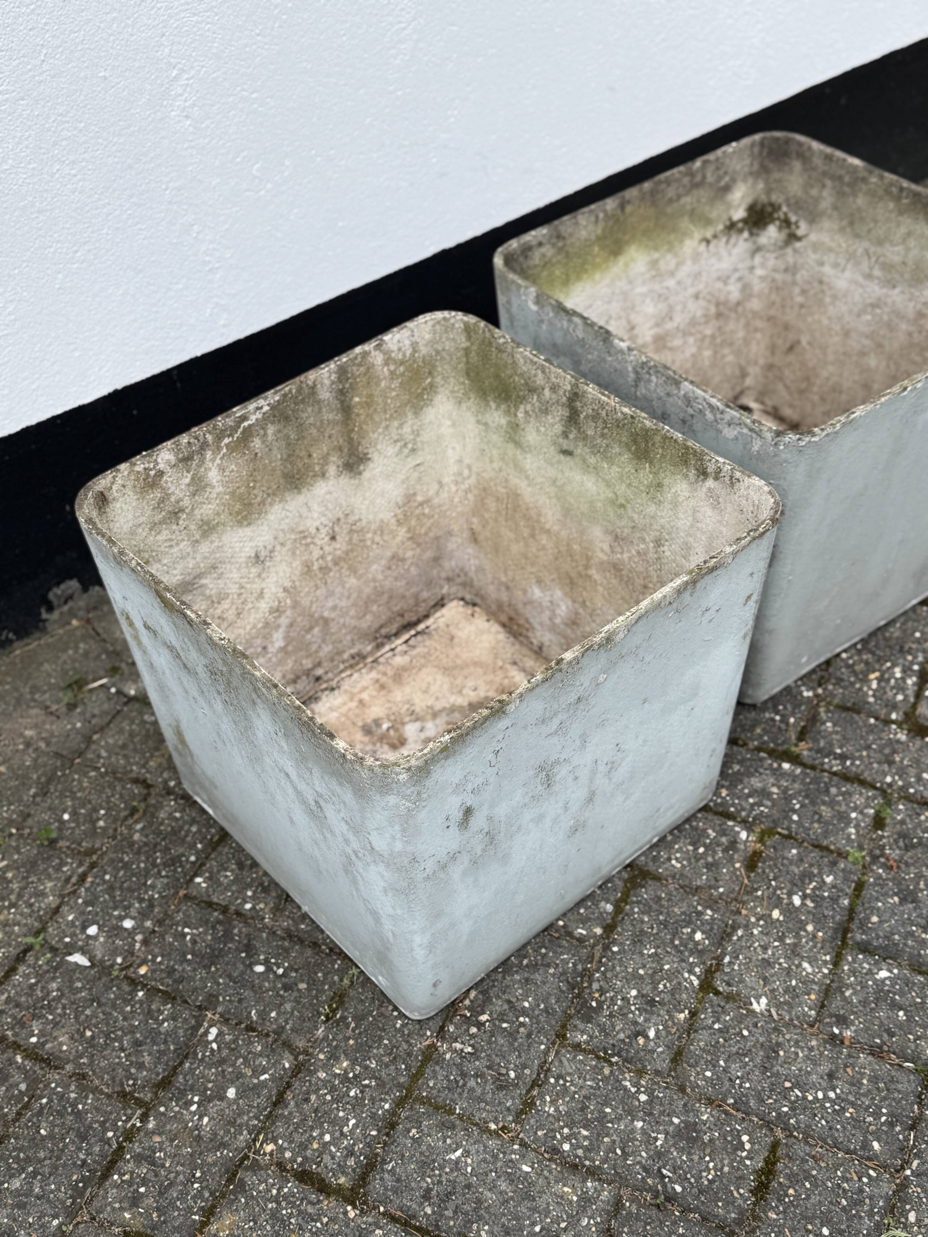 Paire de jardinières carrées