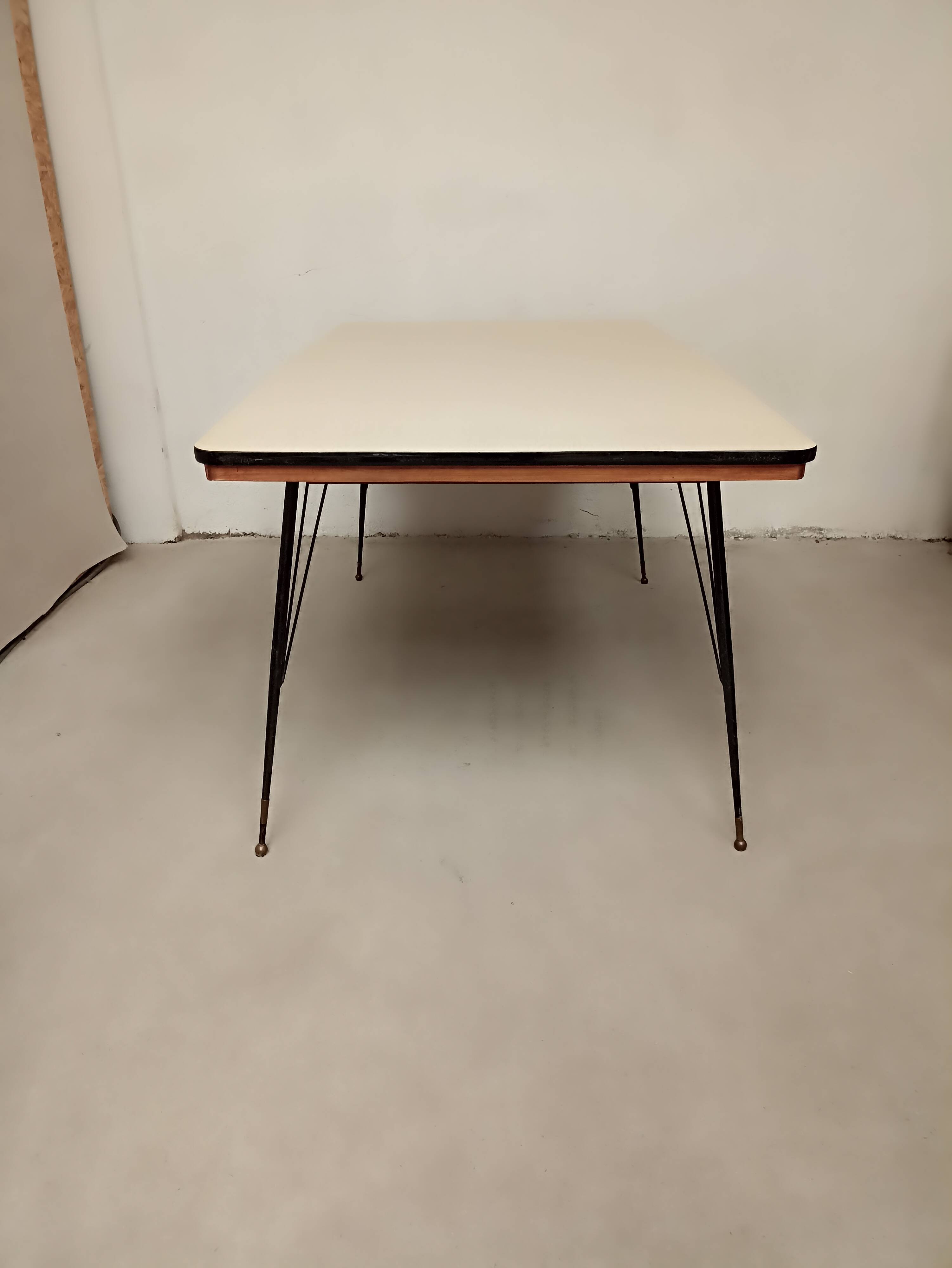 Formica table