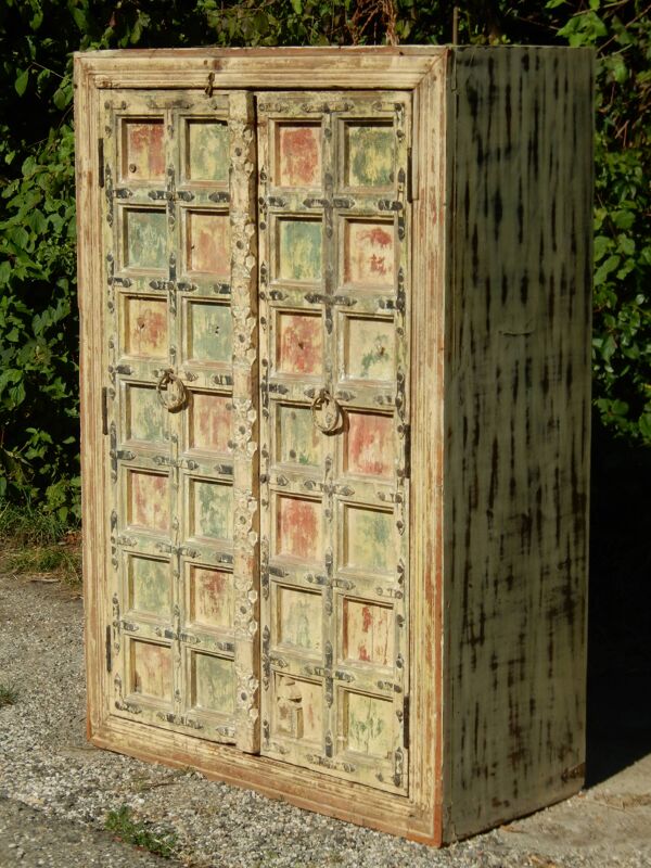 Exceptionnelle armoire de style indien - Superbe patine