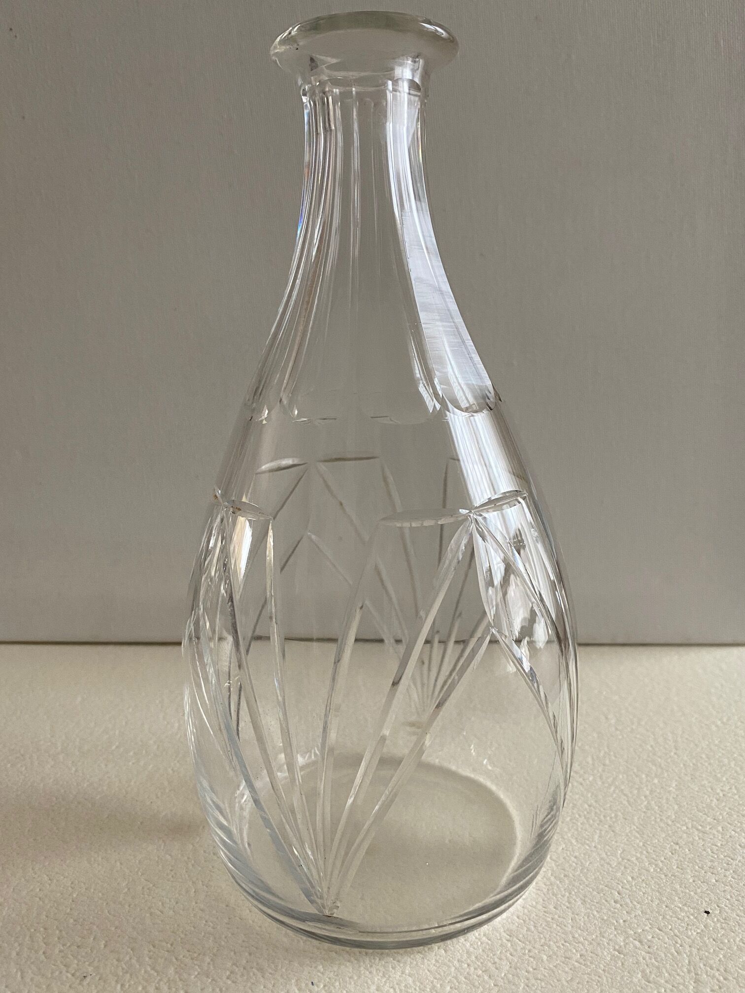 Wine carafe