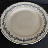 Pair of flat plates in Gien iron earthenware, Austerlitz decor