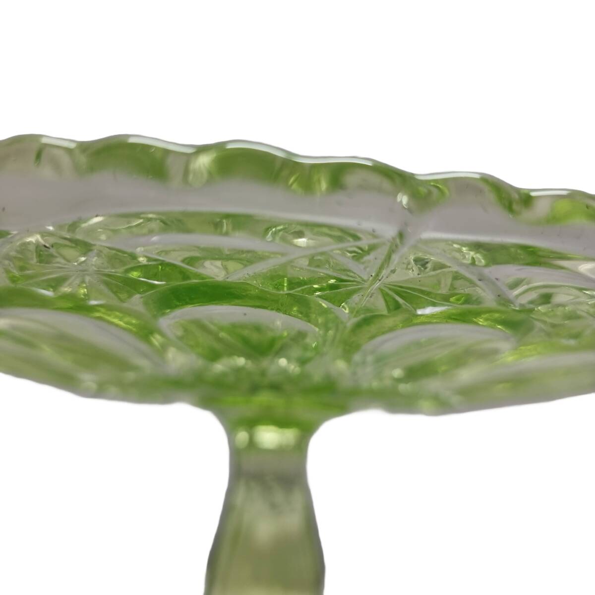 Assiette à gâteau vintage en uranium, années 1940