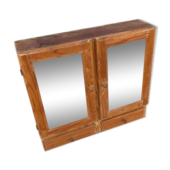 Small vintage old medicine cabinet