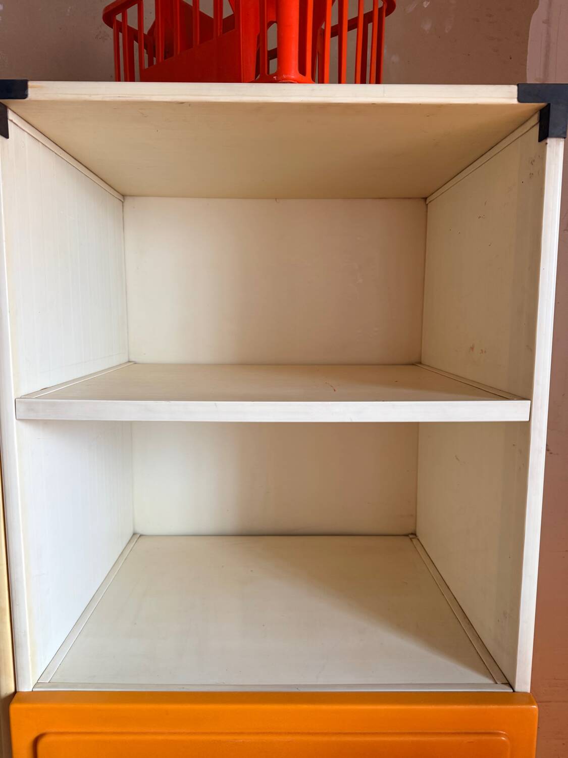 Set of 3 "Space Age" Storage Columns - 1970 Design