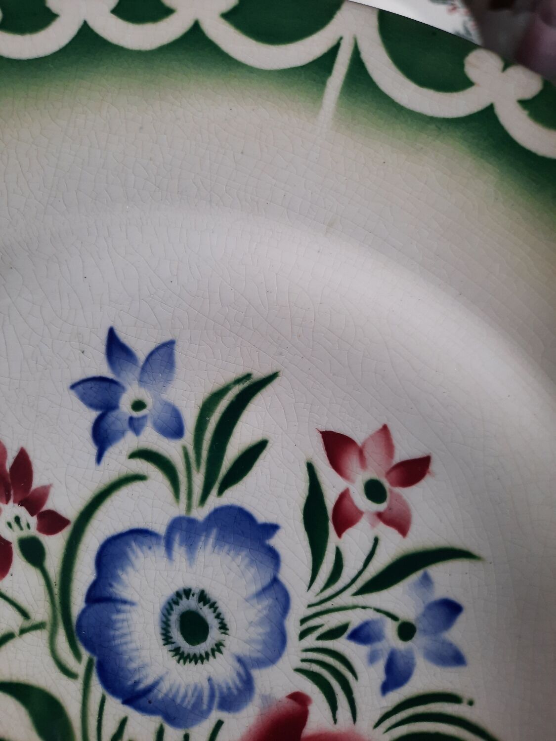 6 old flat plates mismatched in earthenware