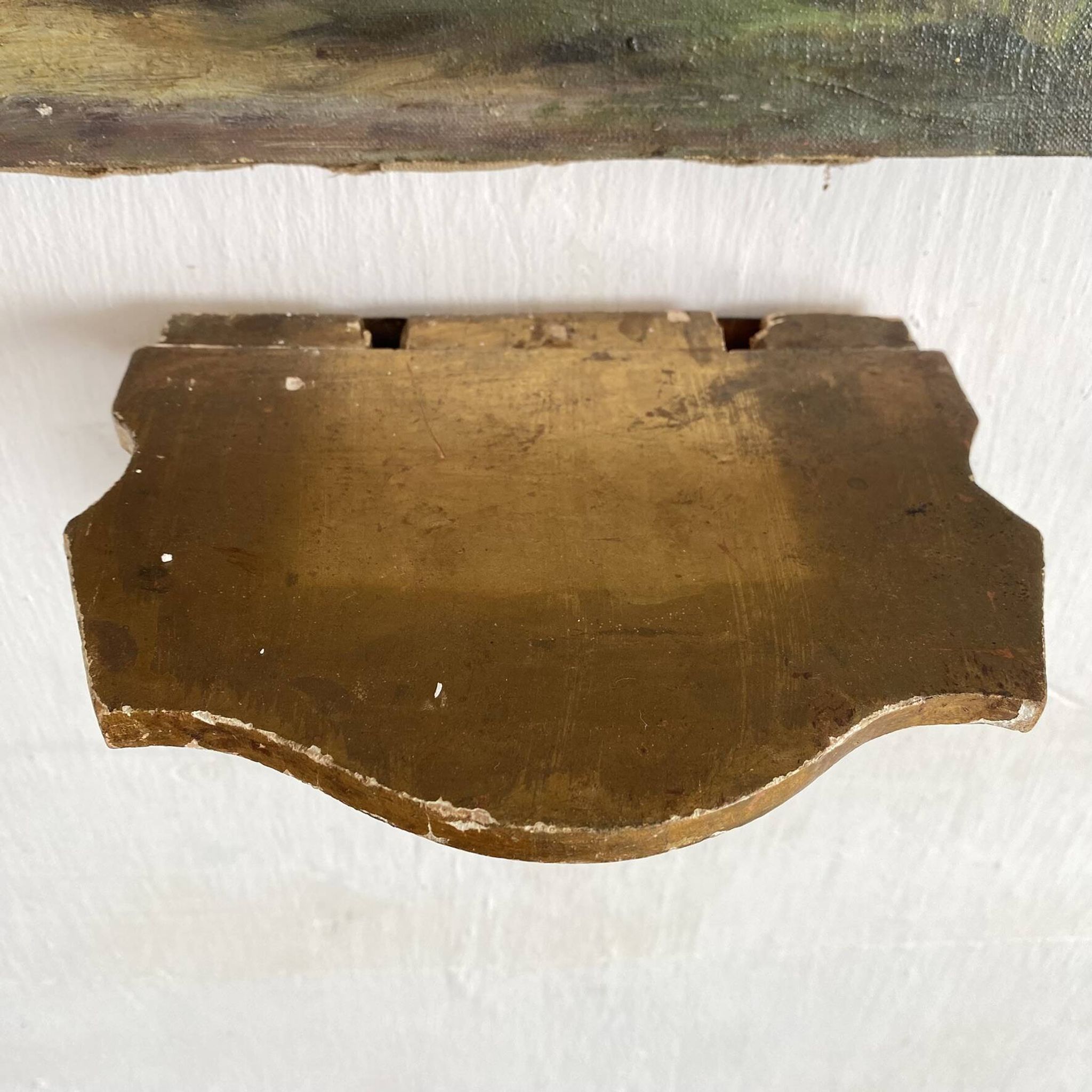 Ancienne console murale rocaille en bois et stuc doré