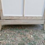 Armoire, bonnetière en pin