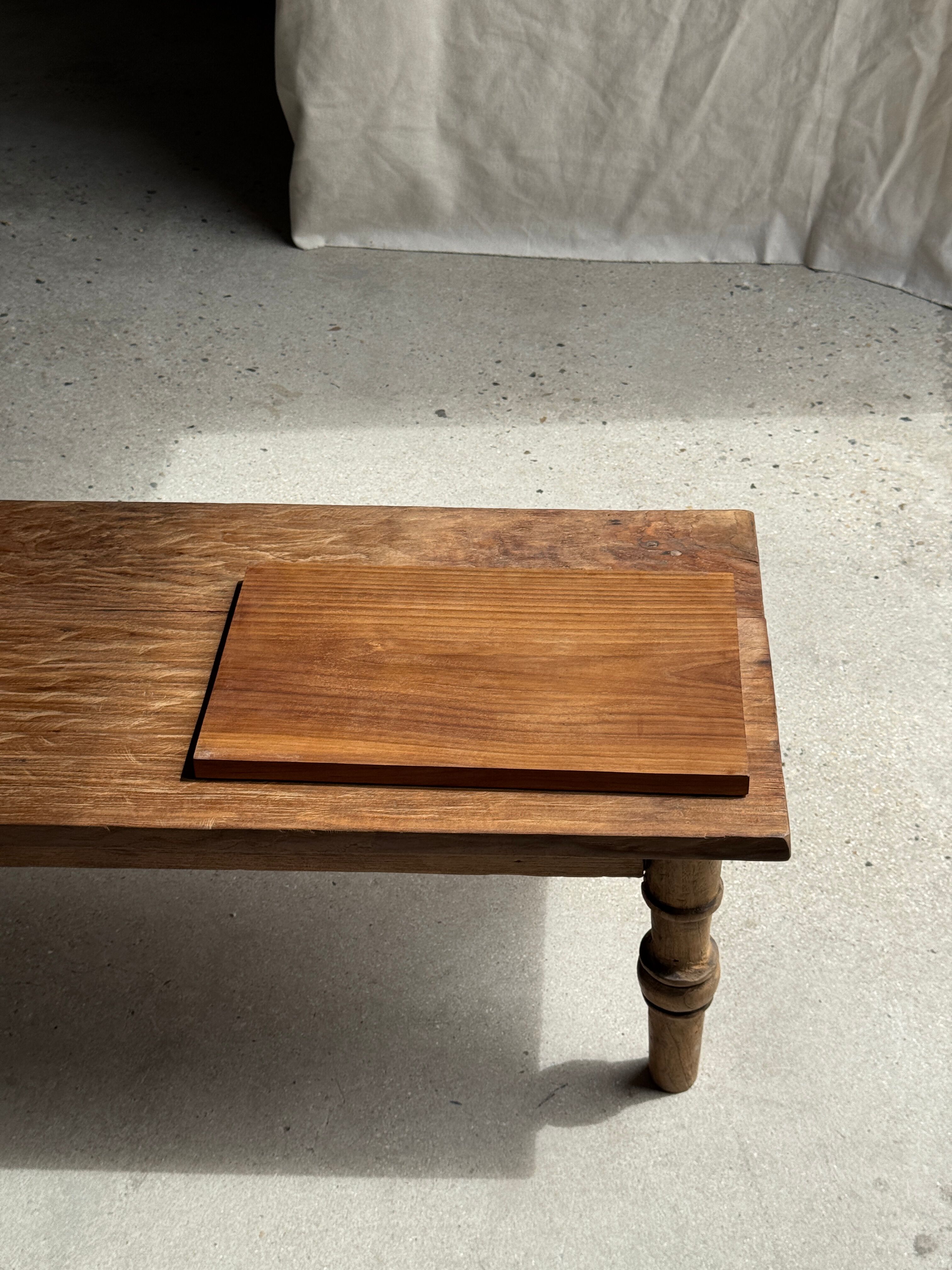 Rectangular solid teak tray with carved edges 40x25