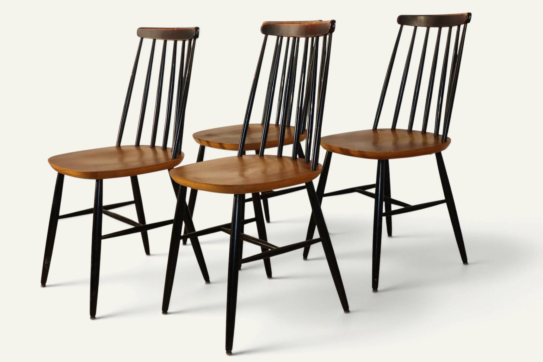 Set of 4 vintage wooden chairs, 1960s