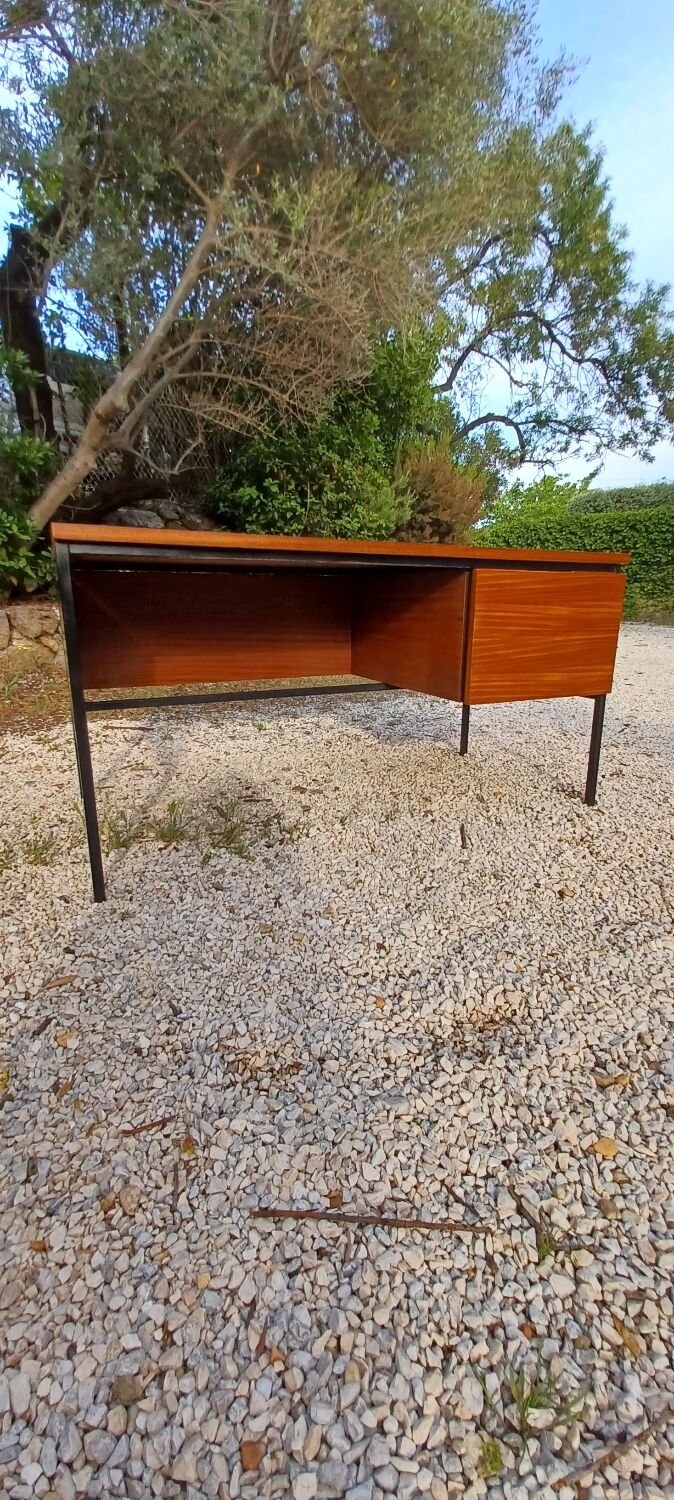 Old vintage desk Pierre Guariche 1970