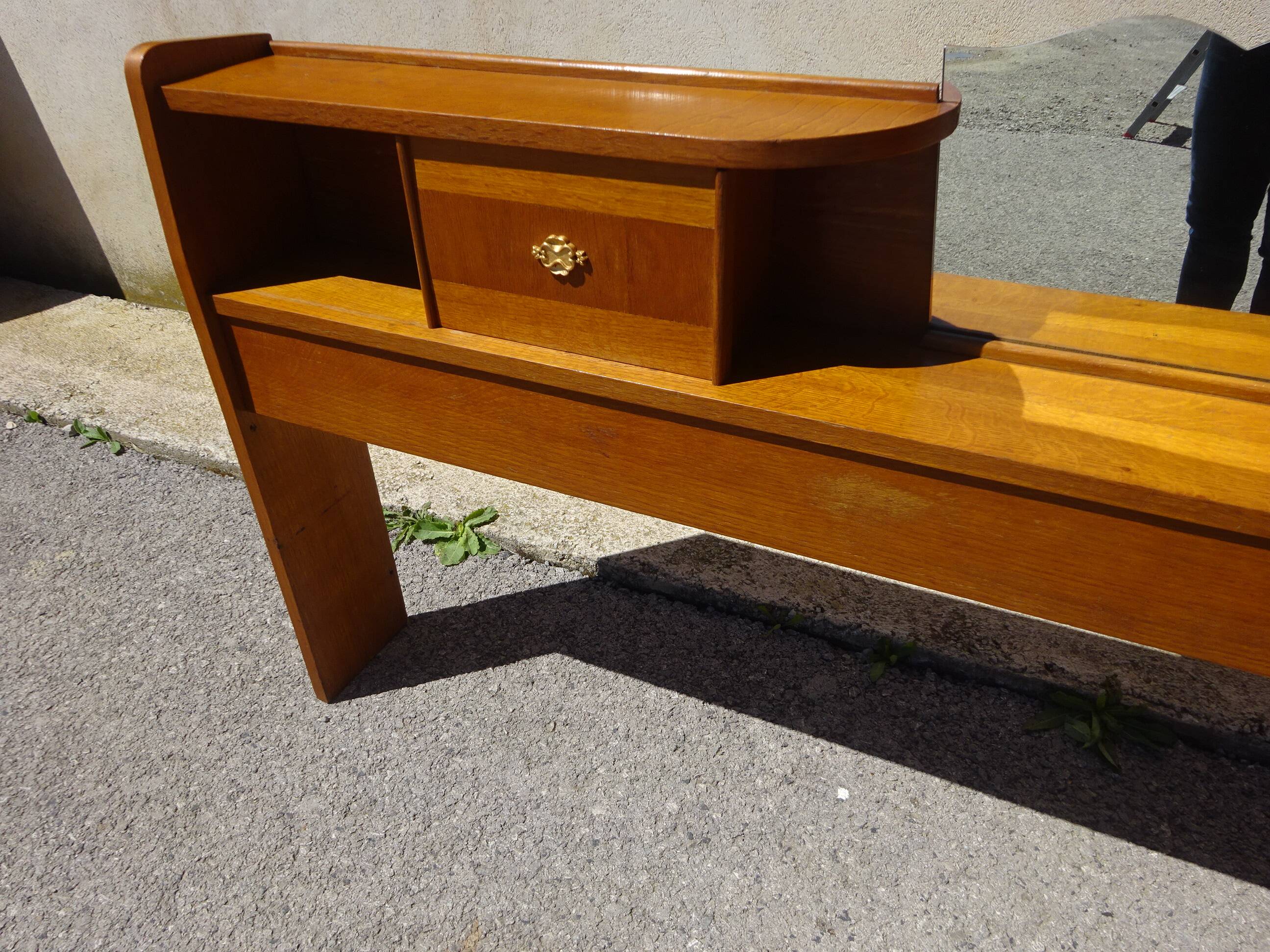 Old cosy and Art Deco headboard