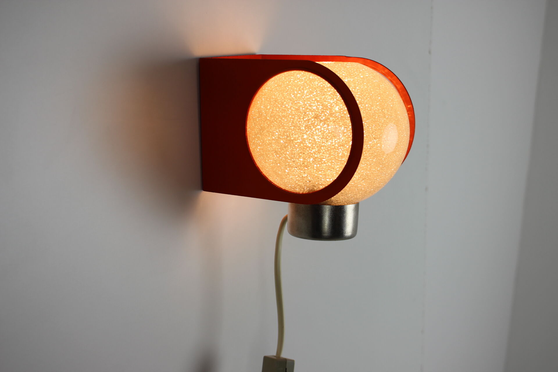 Mid-century wall lamp/ Pokrok Žilina, 1970's.