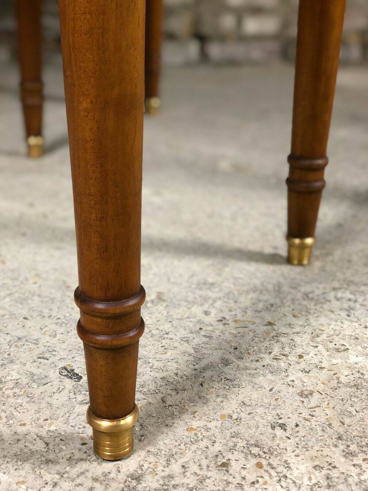 Oval walnut table with 6 legs from 1m12 to 2.94 (4 extensions of 45.5 cm)