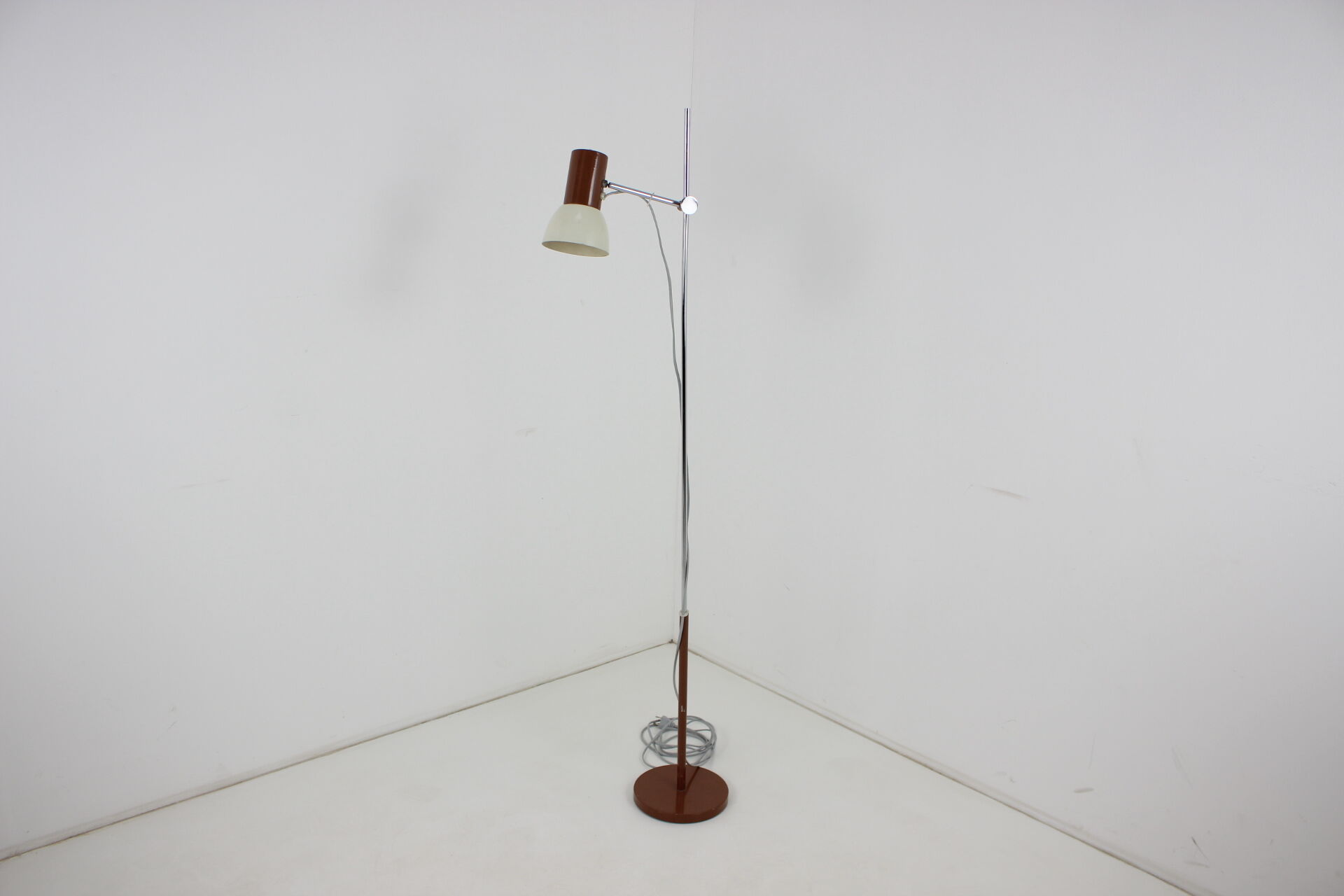 Mid-century design adjustable floor lamp, 1970s