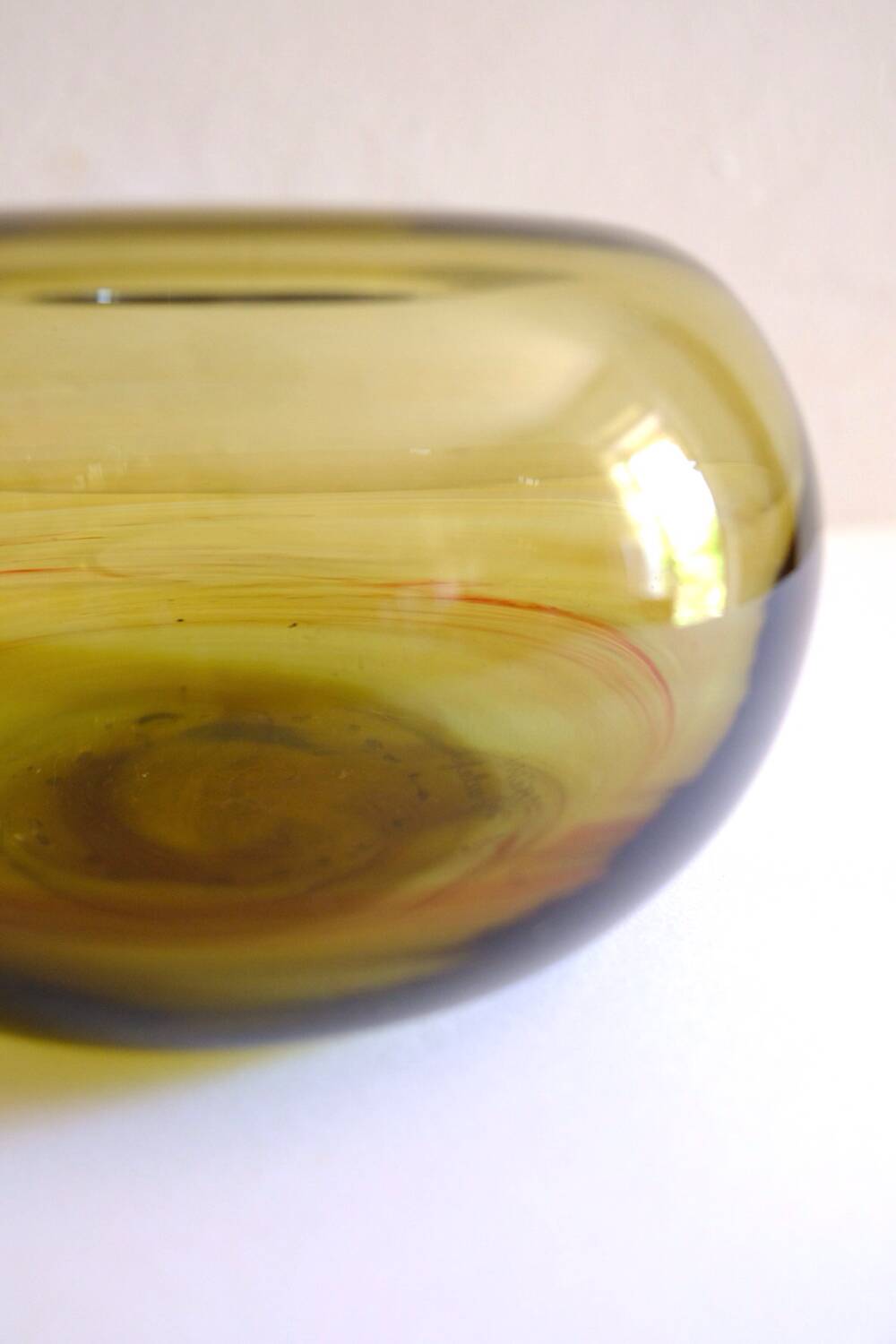 Blown glass ball vase by Claude Morin, Dieulefit France 1979