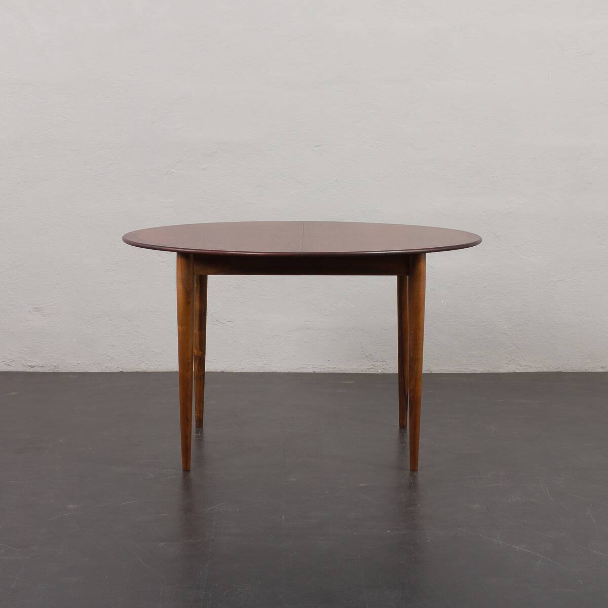 Circular dining table in rosewood, model 'PJ 2-5' by Grete Jalk