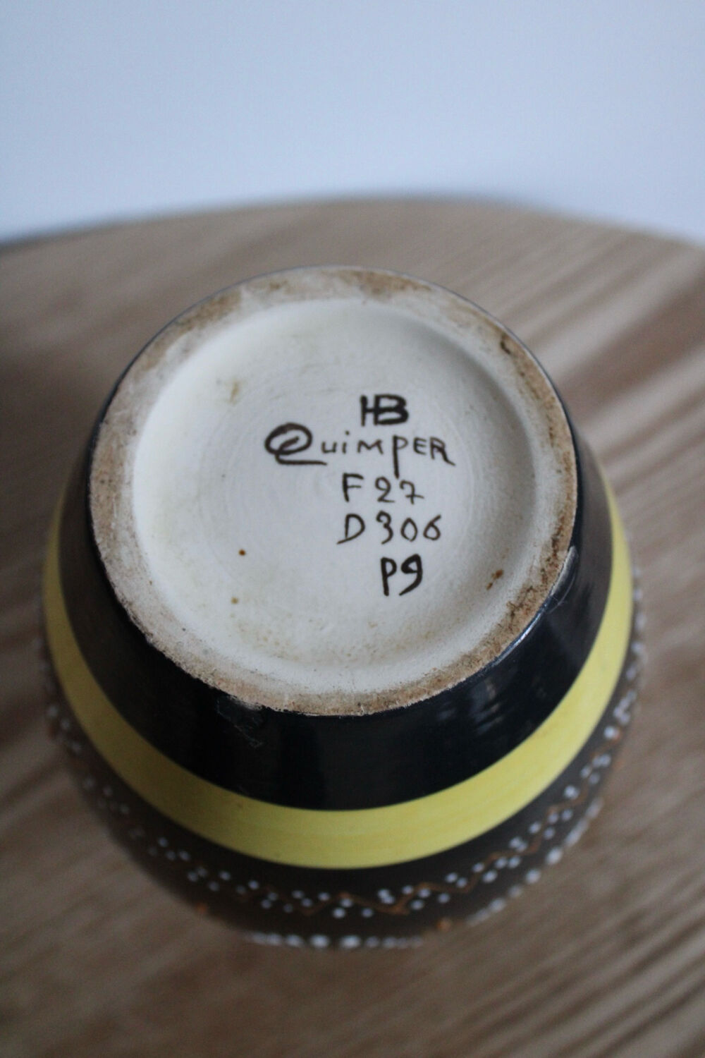 Henriot Quimper vase - Breton earthenware - graphic decoration