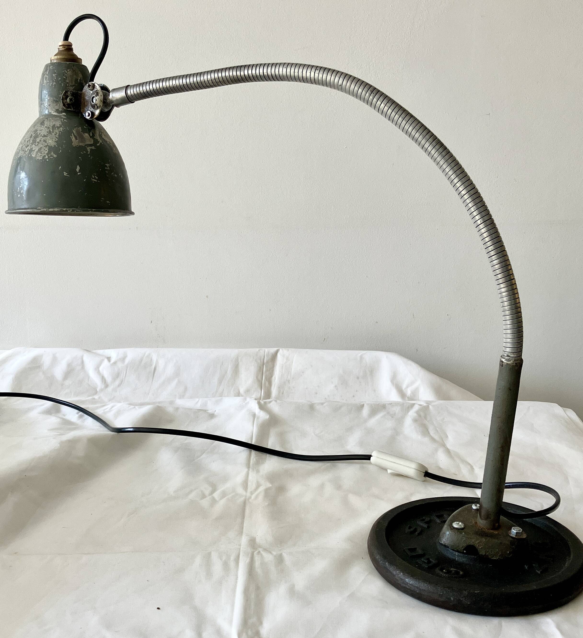 Lampe d'atelier flexible