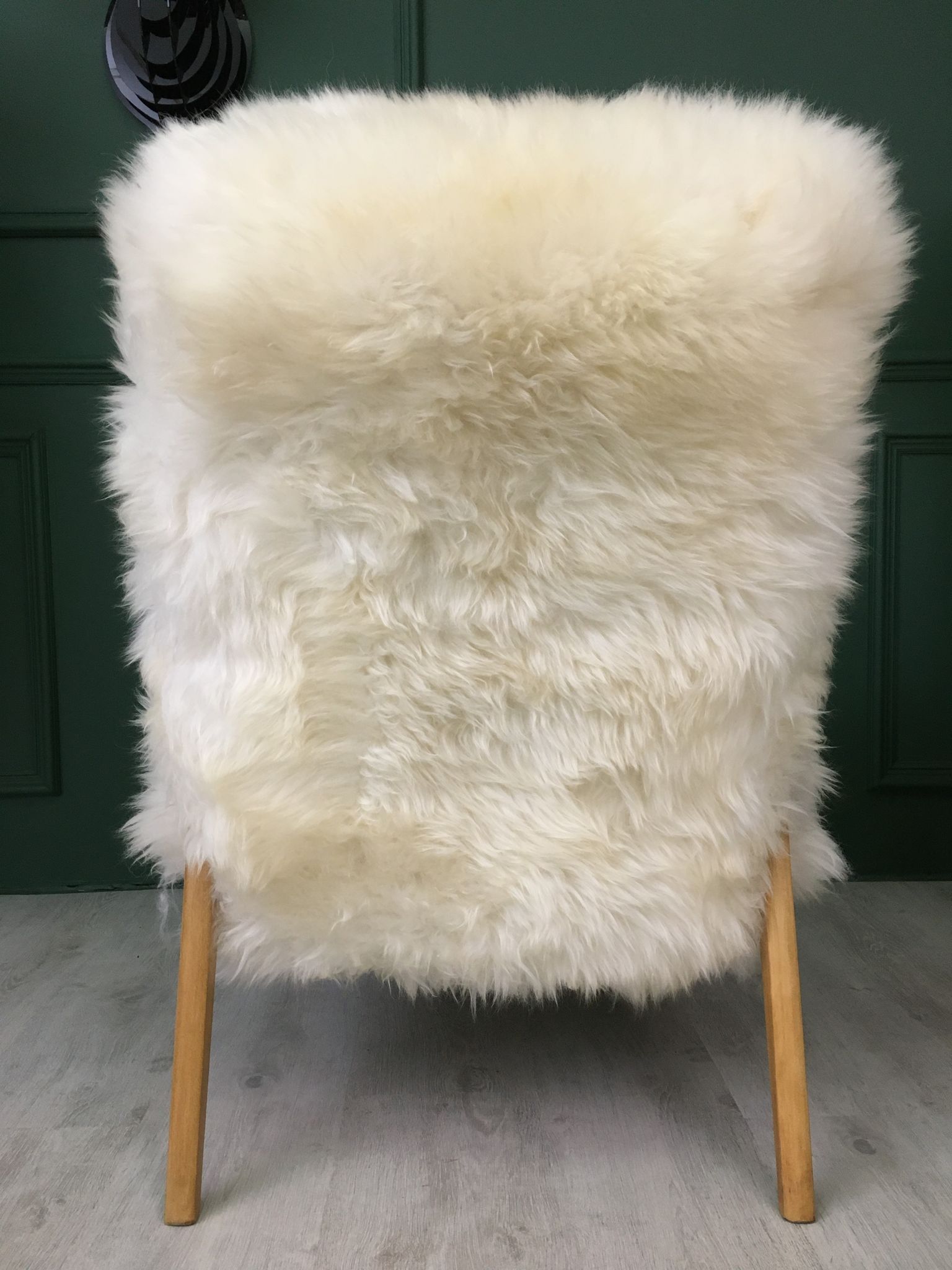 Vintage Design Art Deco White Sheepskin Fluffy Fury Chair Armchair