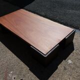 Coffee table in solid mahogany