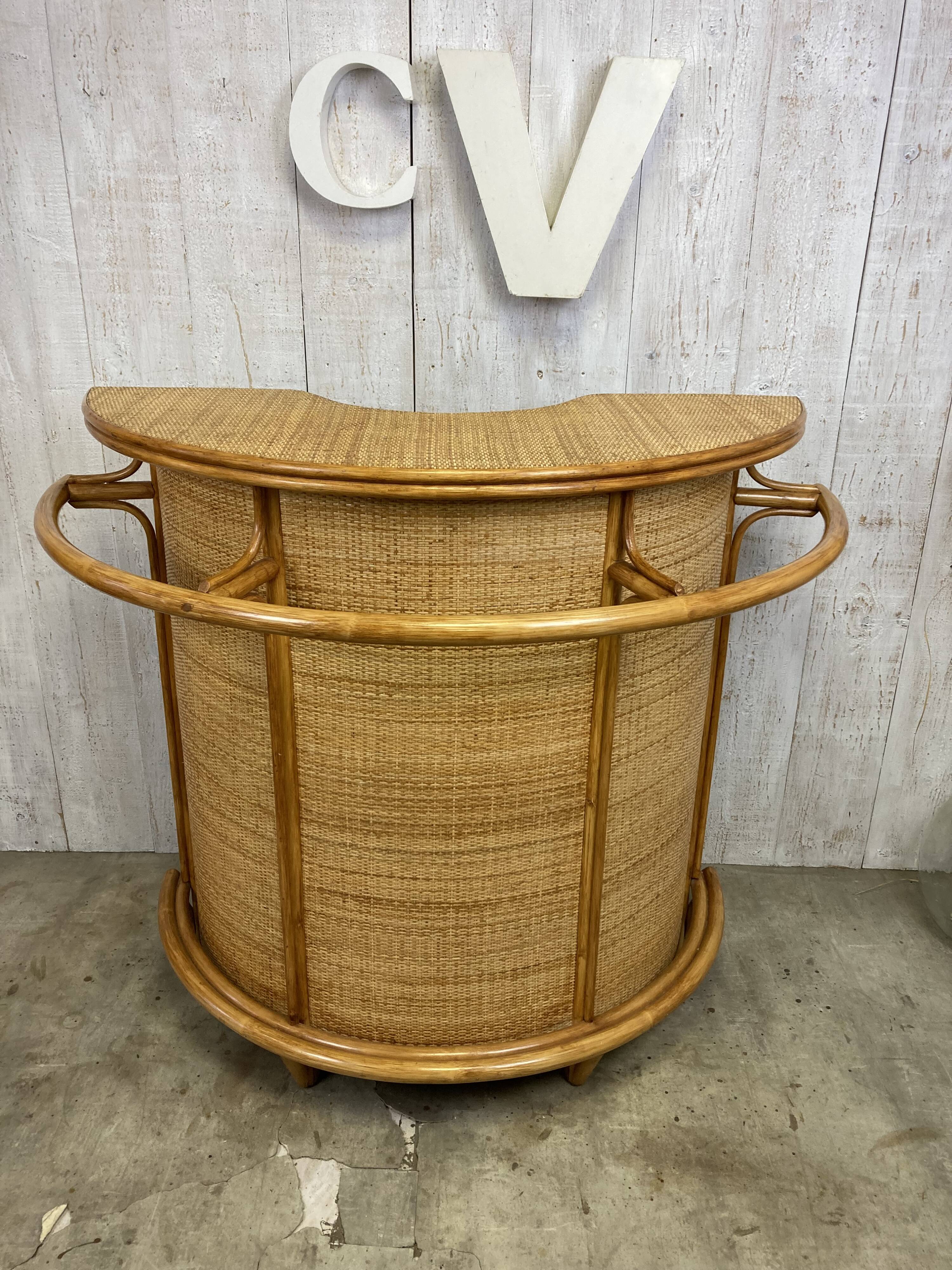 Bar en rotin vintage