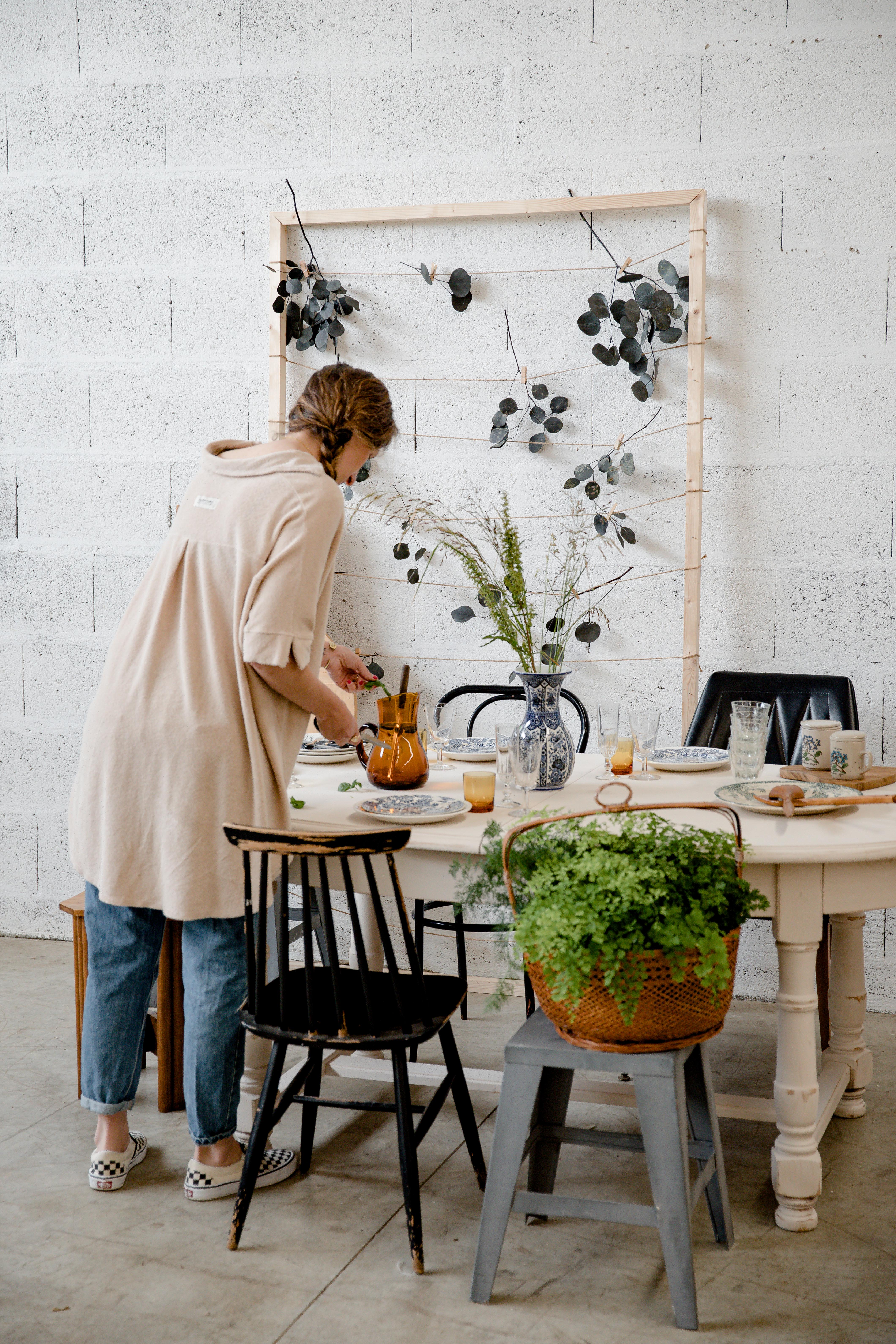 Oval solid wood table "Café Crème" Kumquat