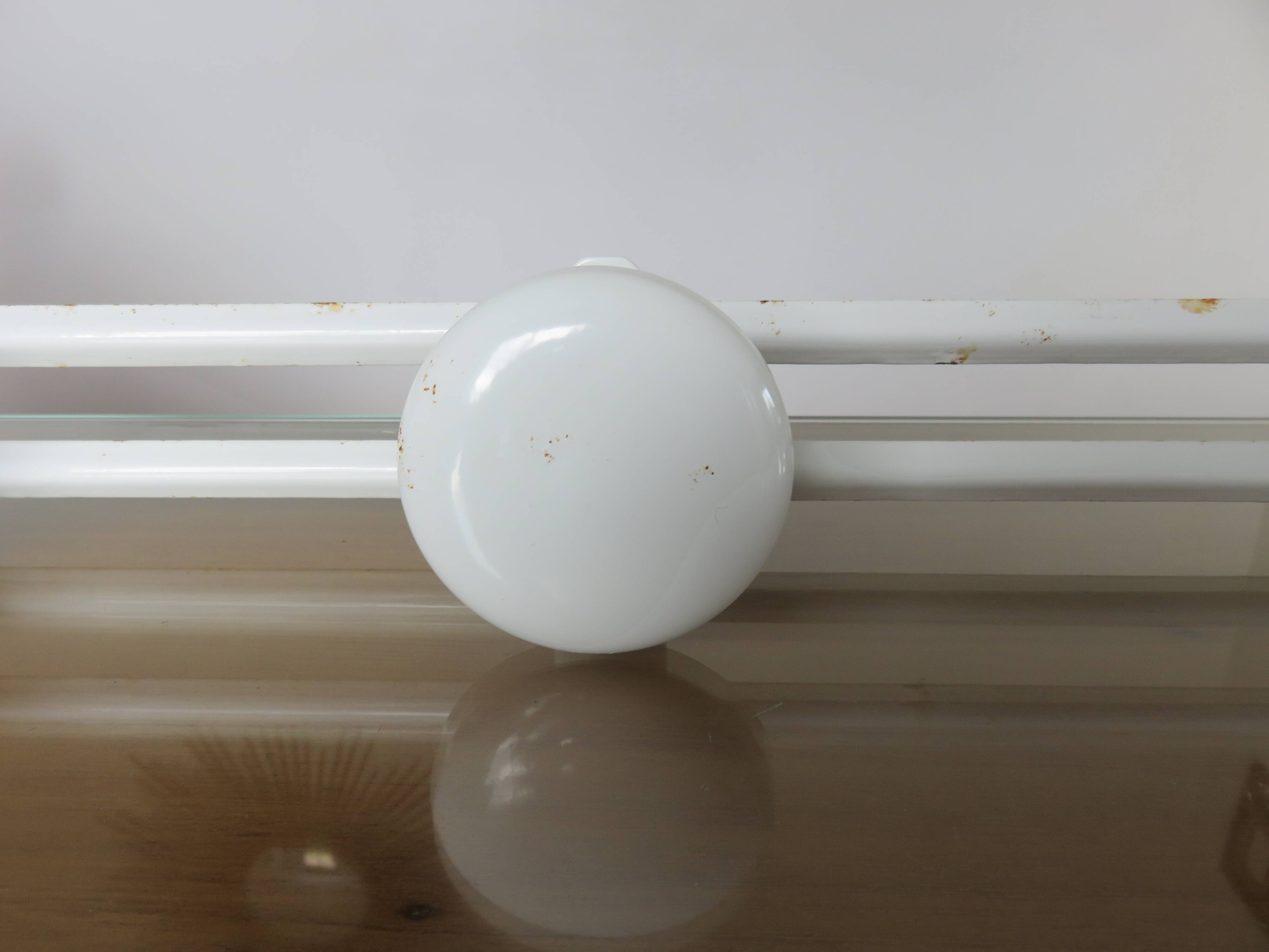 Wall coat rack with 4 hooks in white lacquered metal 1970