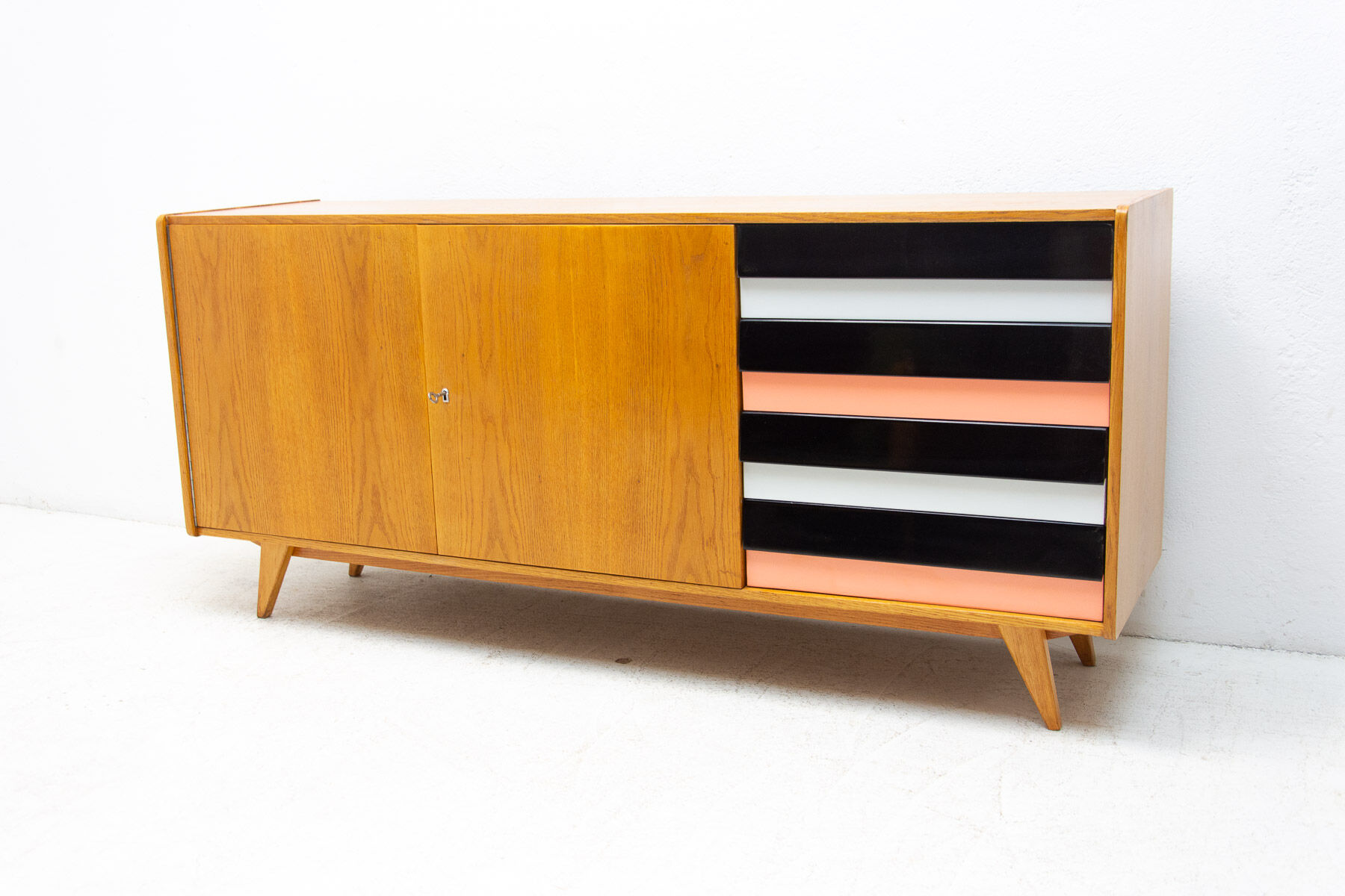 Mid Century U-460 sideboard by Jiří Jiroutek for Interiér Praha