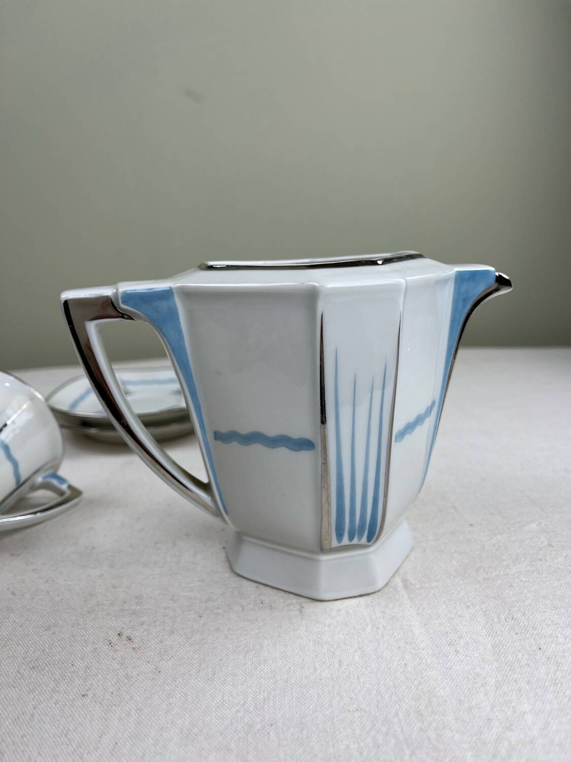 Art Deco cups