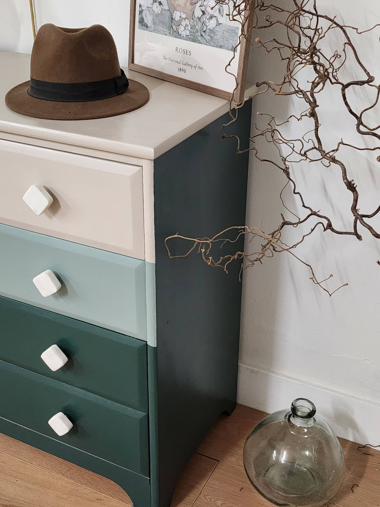 Spring commode 3 colours