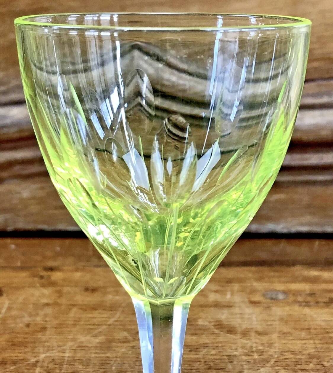 Service de 5 verres à vin aperitif en ouraline