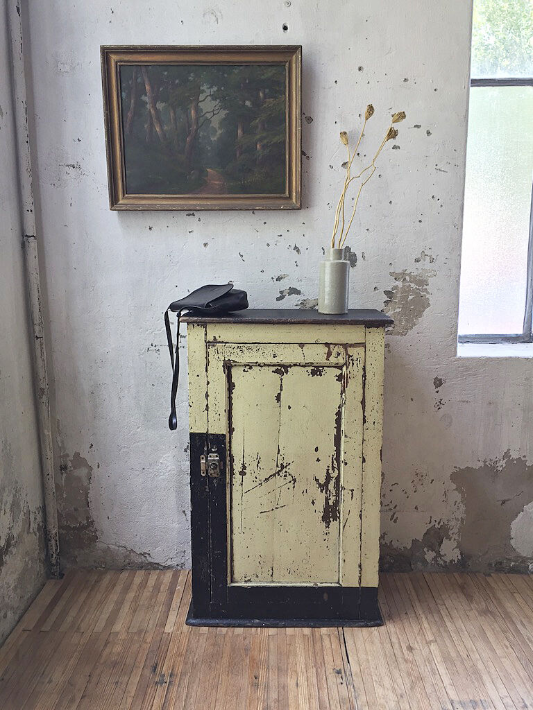 Patinated workshop furniture