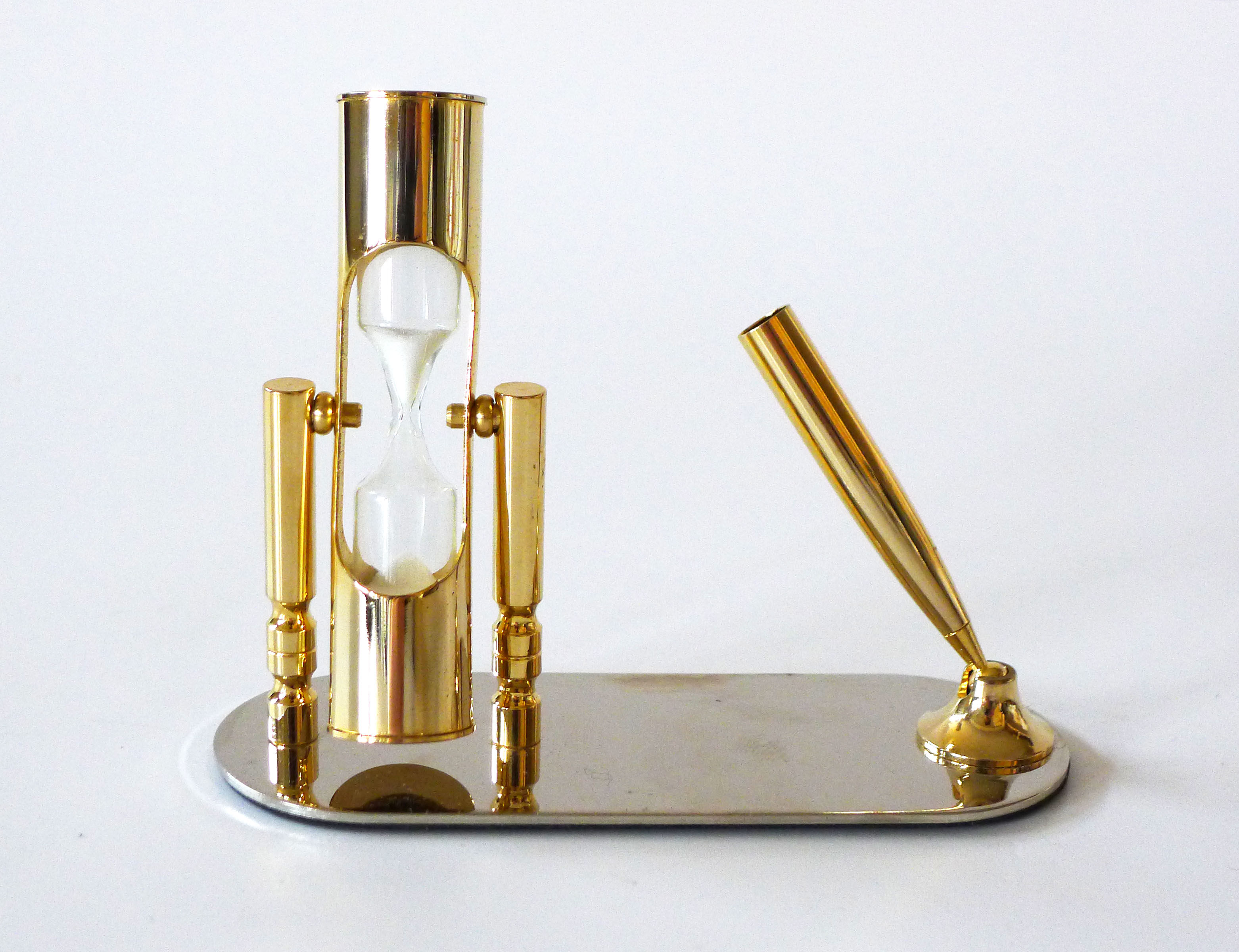 Hourglass & pen holder
