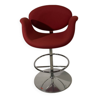 Little tulip stool by Pierre Paulin