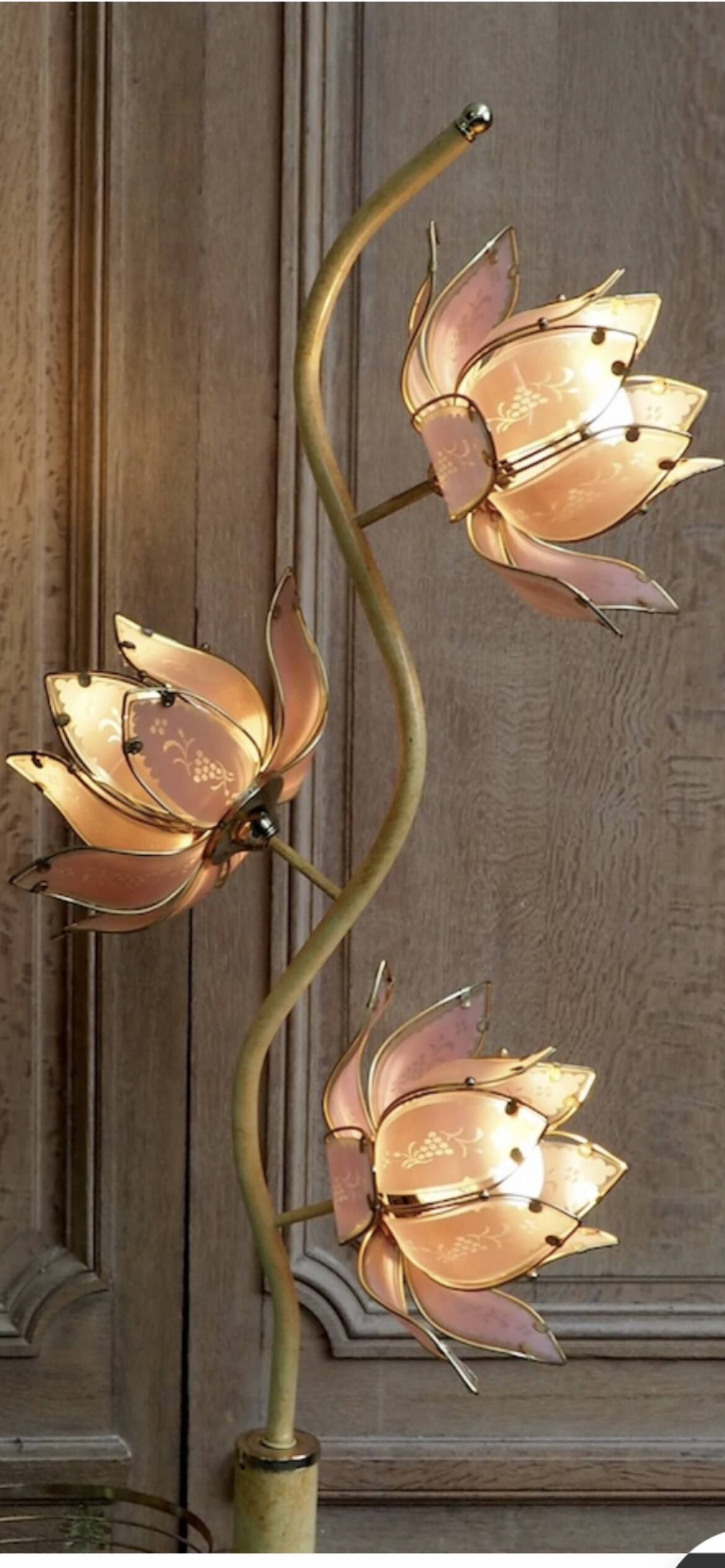Lotus lamp from the 70s/80s.