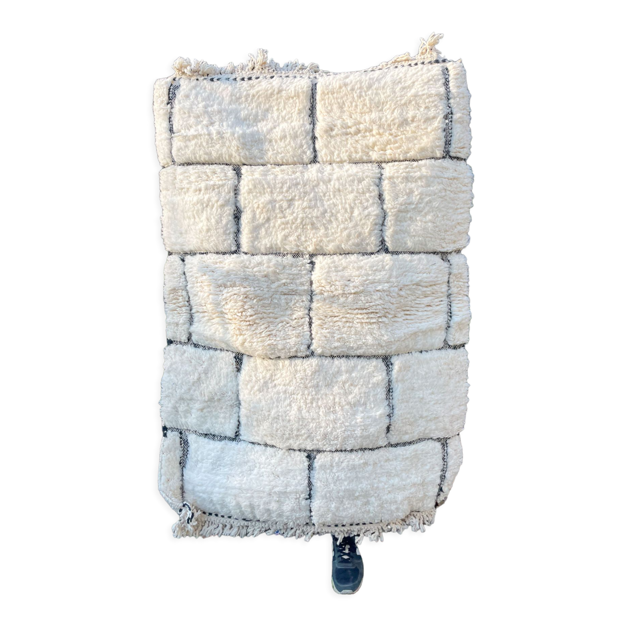 Tapis berbère à carré en reliefs blanc et noir béni ouarain