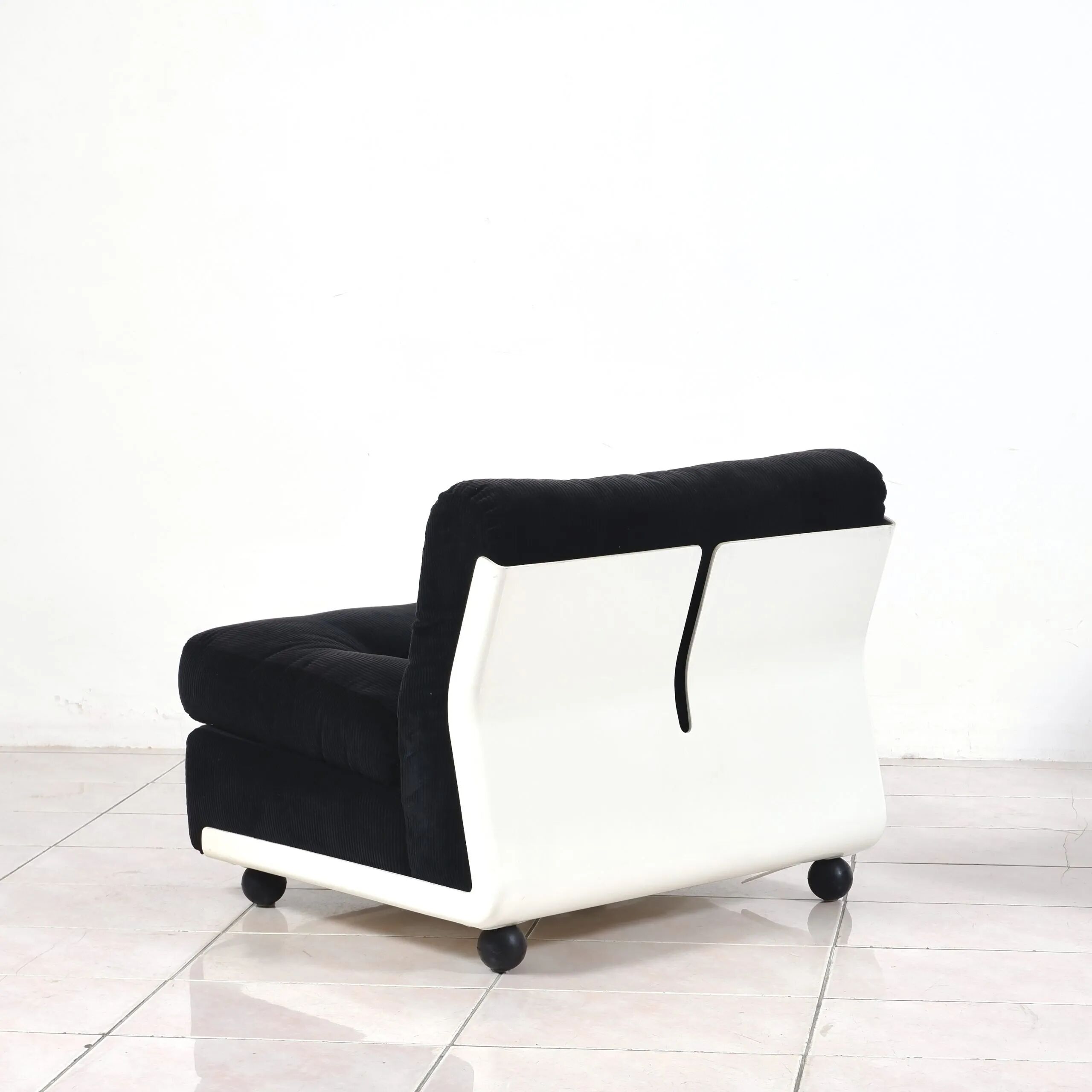 "Amanta" sofa modules by Mario Bellini for B&B Italia