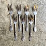 7 silver metal dessert forks