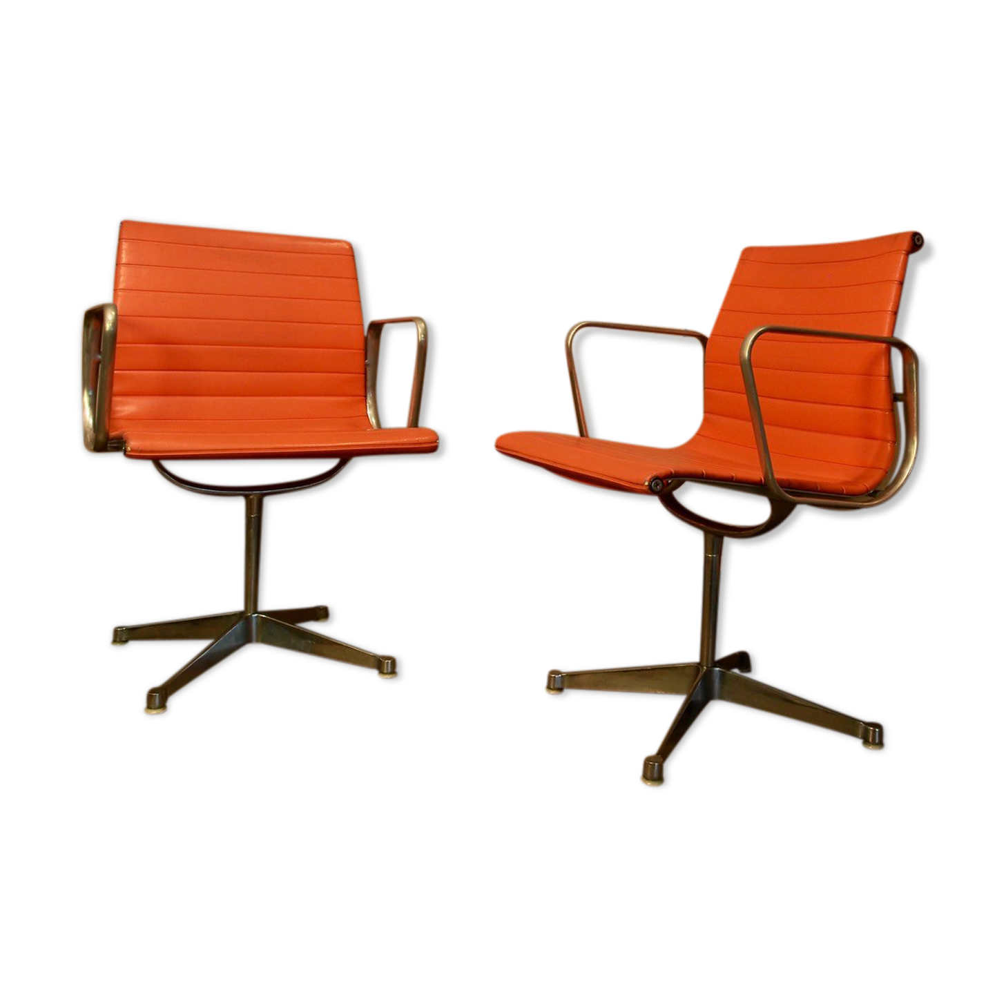 Pair of armchairs by Ray & Charles Eames Herman Miller edition