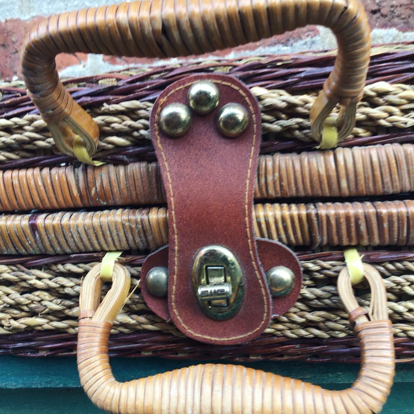 Wicker picnic suitcase