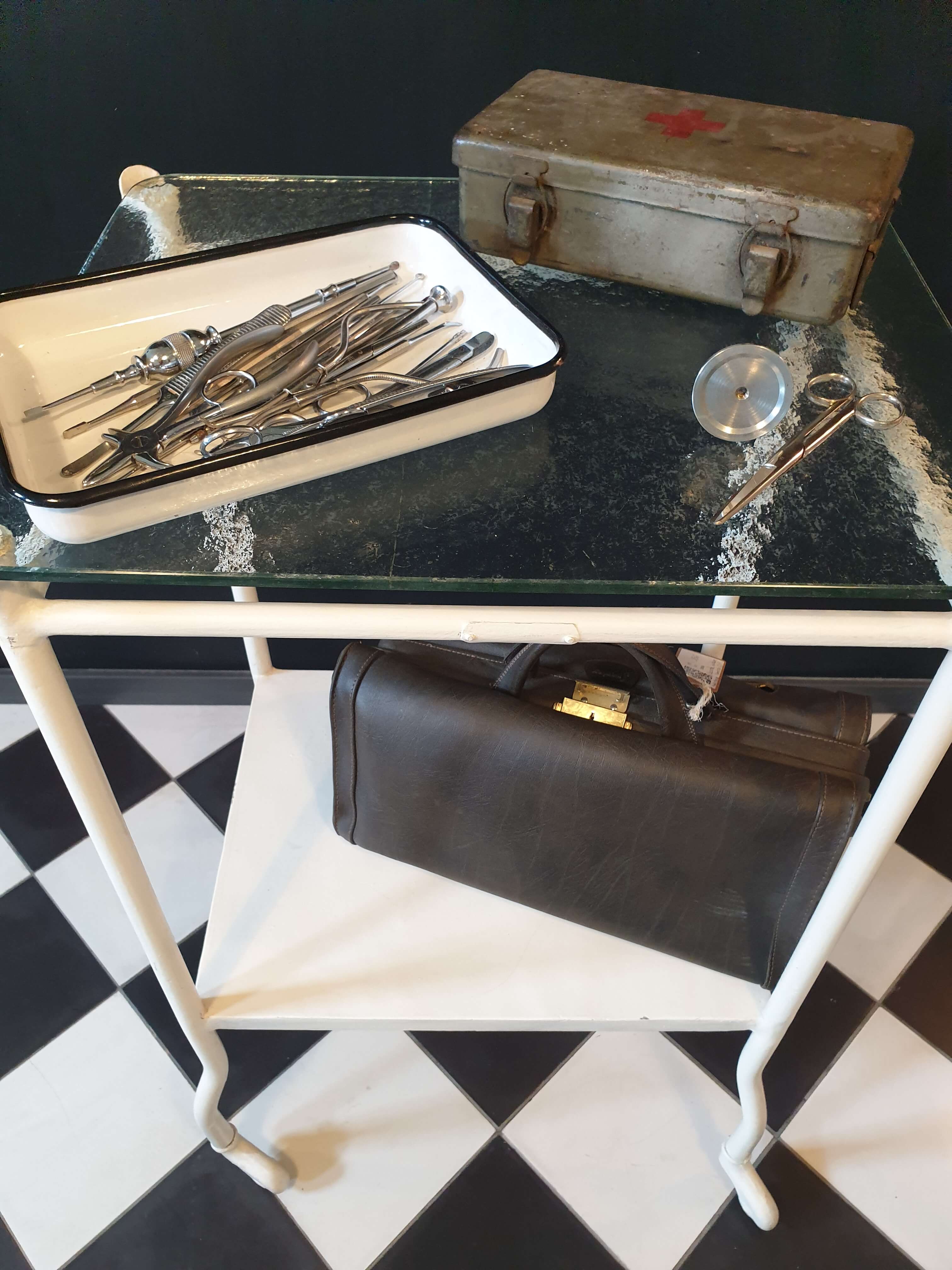 Service/ pedestal table