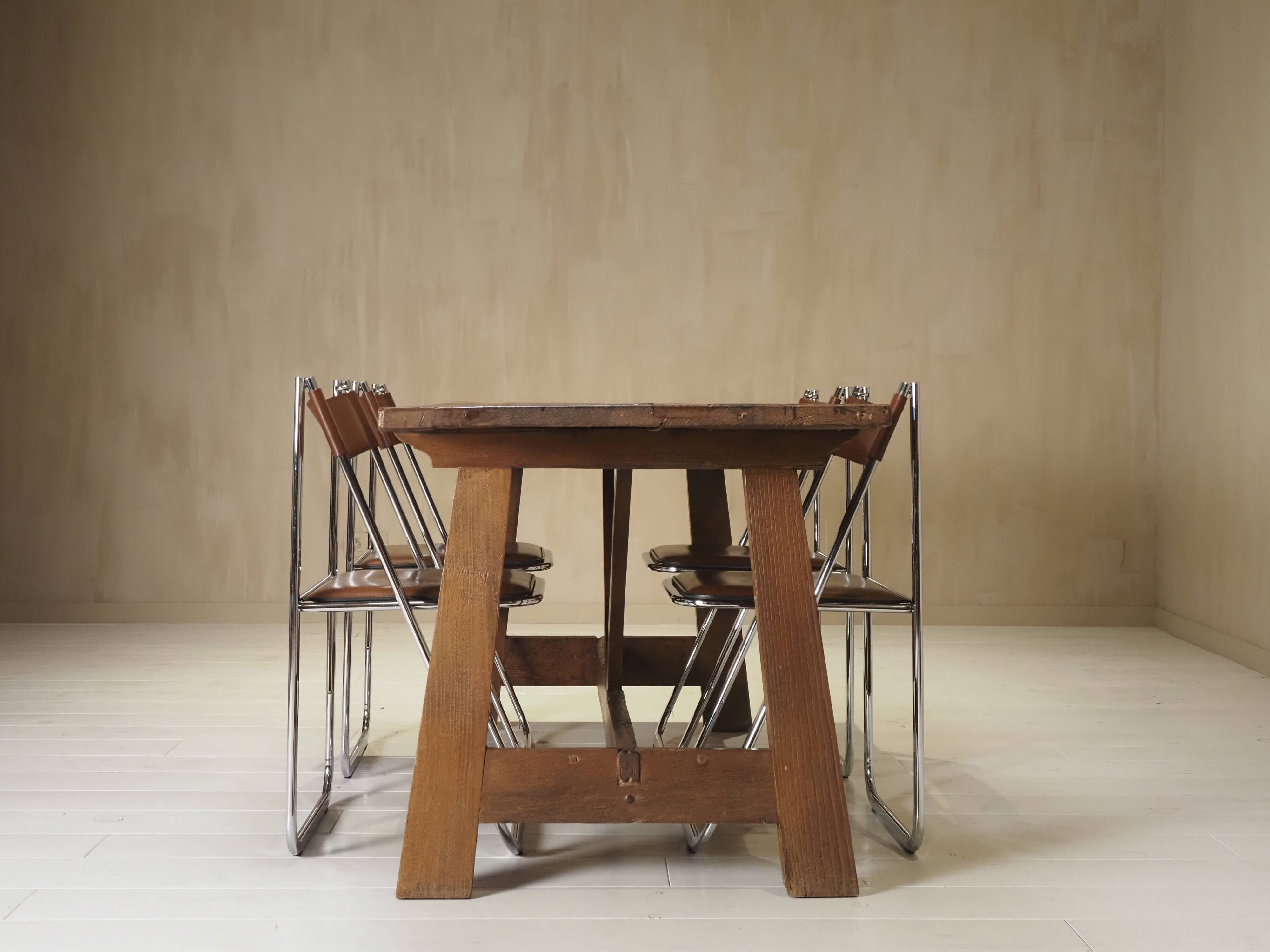 19th-century Italian dining table