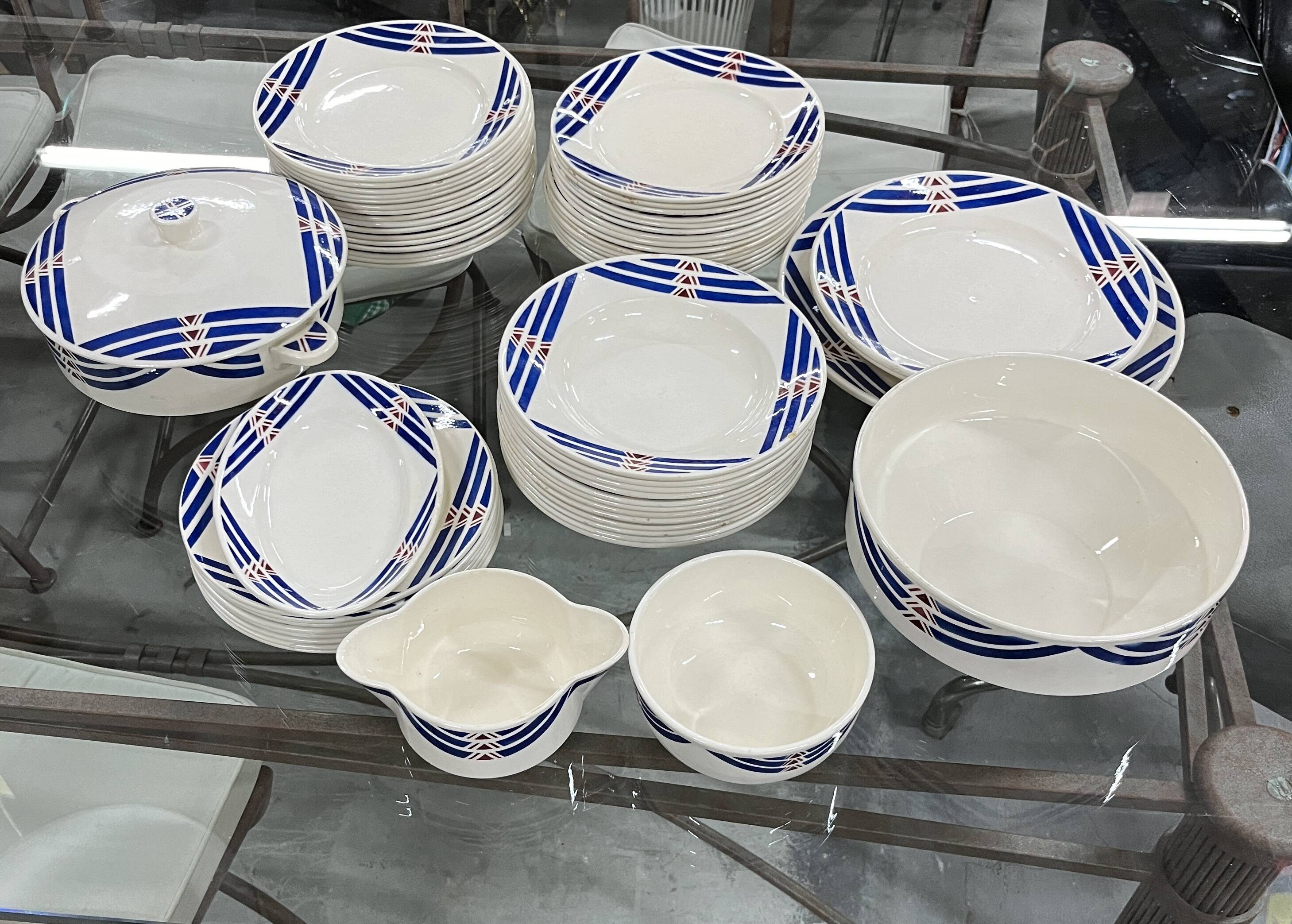 Badonvillers France 53-piece Stella model service