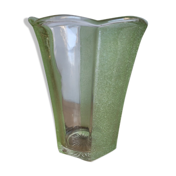 Vase en verre granité vert
