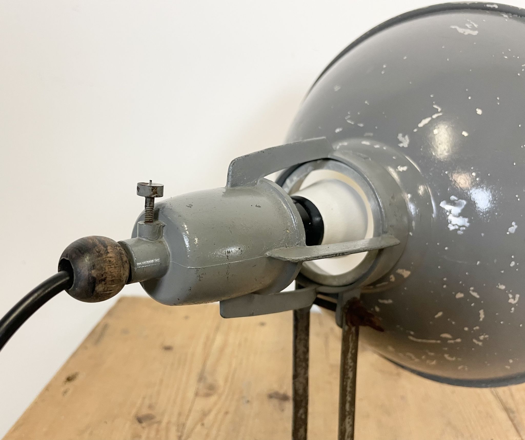 Lampe de table industrielle de bag turgi, années 1950