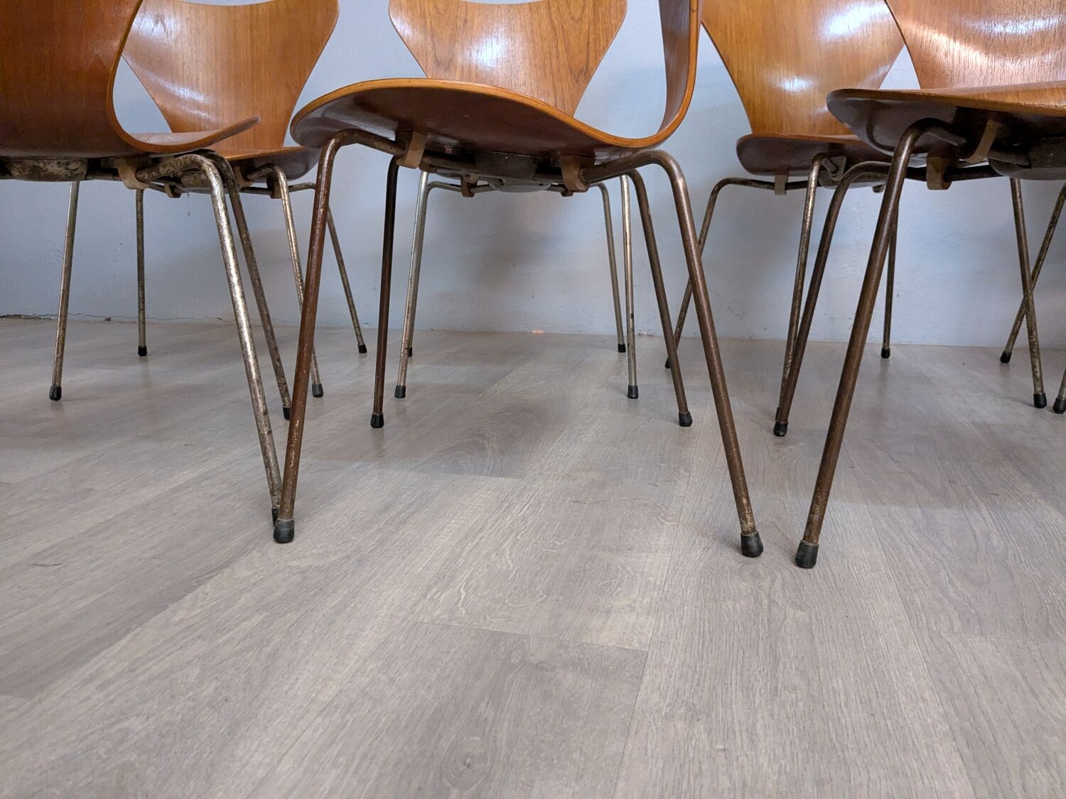 8 Arne Jacobsen Series 7 chairs