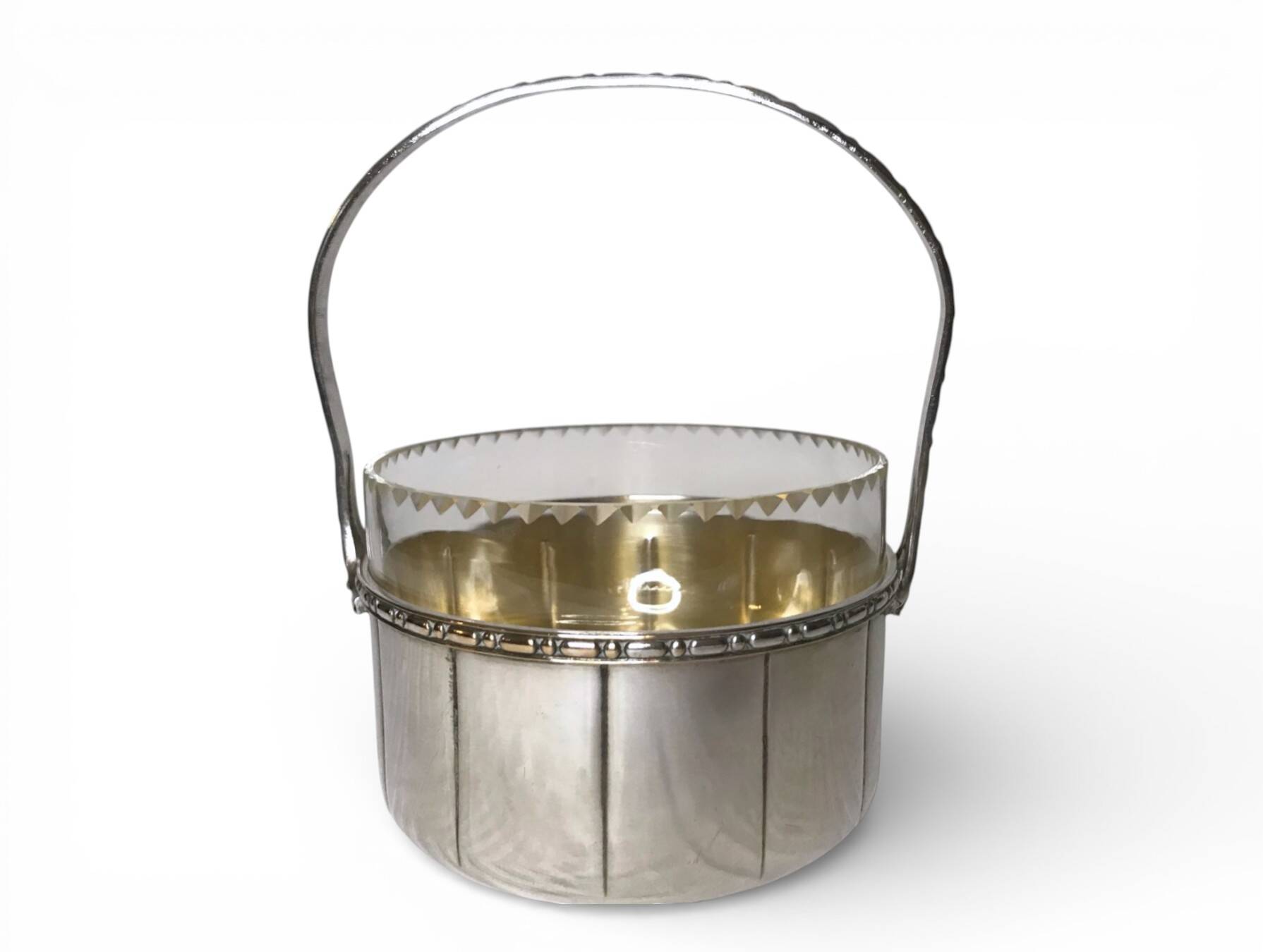 Art Deco, small silver-plated pocket basket with hallmarks from around 1930.