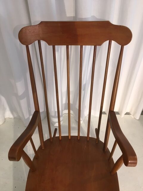 Rocking chair in blond wood