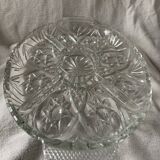 Plat en verre taillé